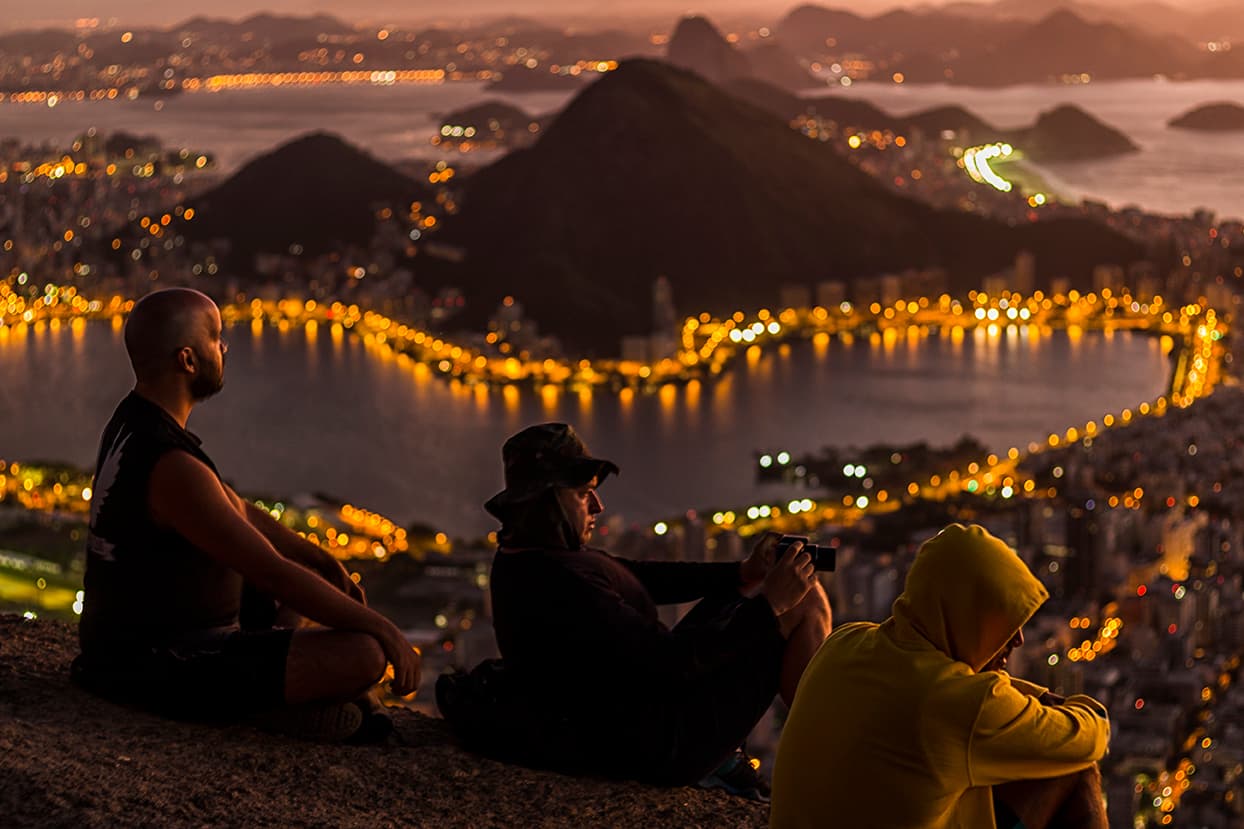 Authentic cultural exchange between tourists and Vidigal residents
